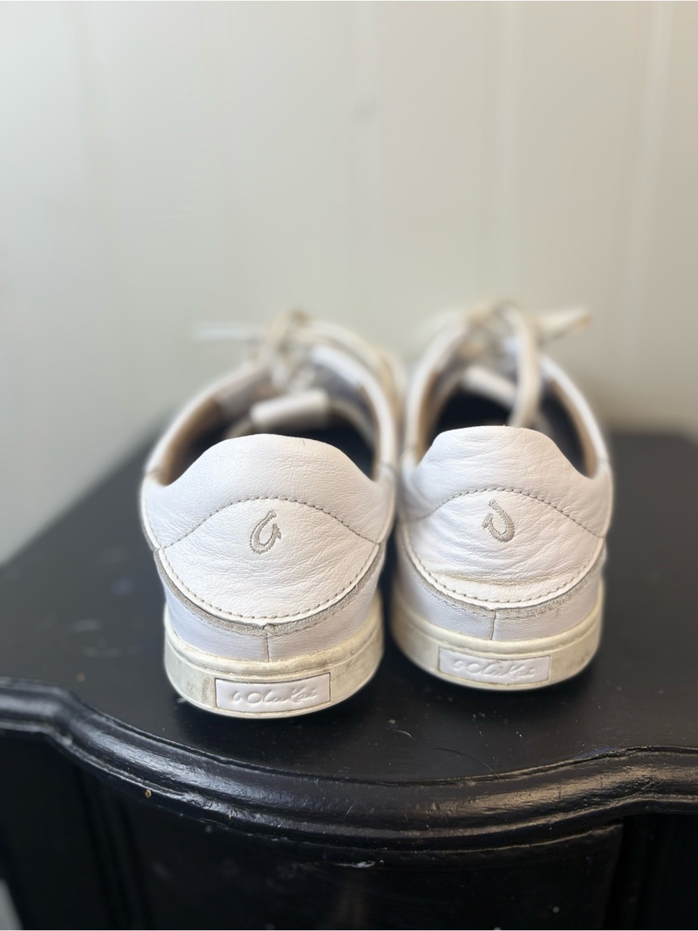 Olukai Pehuea Li Ili White Leather Sneakers Minimal Coastal Casual EU 39 W9 - Picture 5 of 11